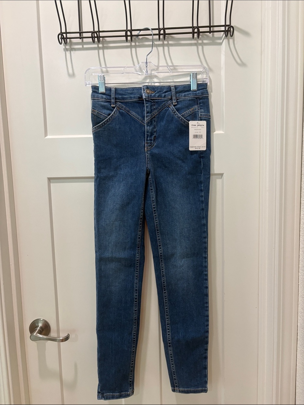 Free People Women's Skinny Jeans in Dark Blue Wash